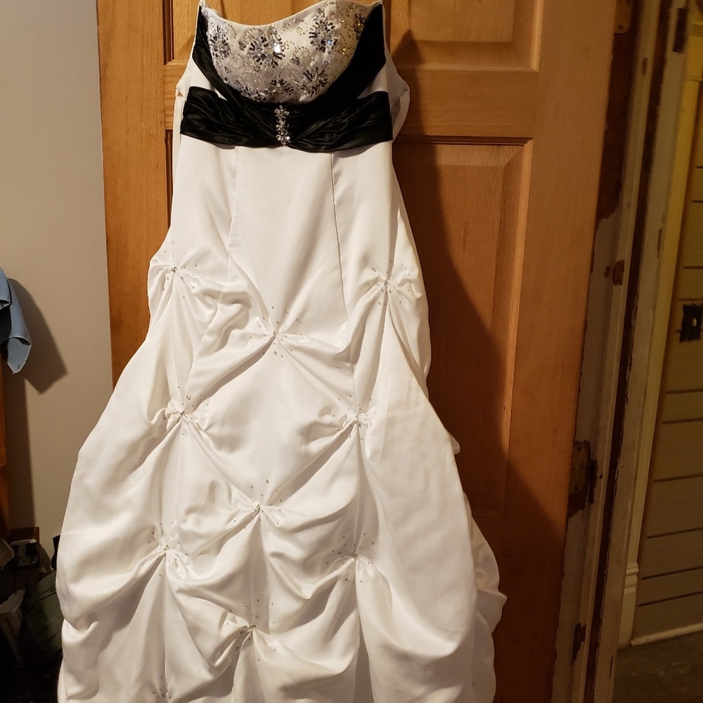 Black and white prom dress